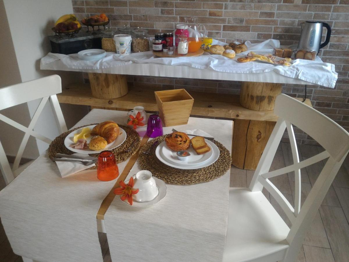 Domus Florio - Humanitas Rozzano Bed & Breakfast Пиеве Емануеле Екстериор снимка
