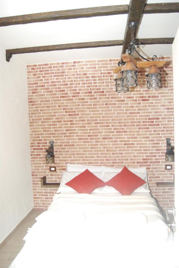 Domus Florio - Humanitas Rozzano Bed & Breakfast Пиеве Емануеле Екстериор снимка