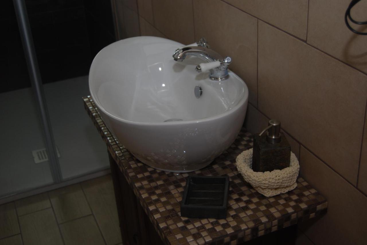 Domus Florio - Humanitas Rozzano Bed & Breakfast Пиеве Емануеле Екстериор снимка
