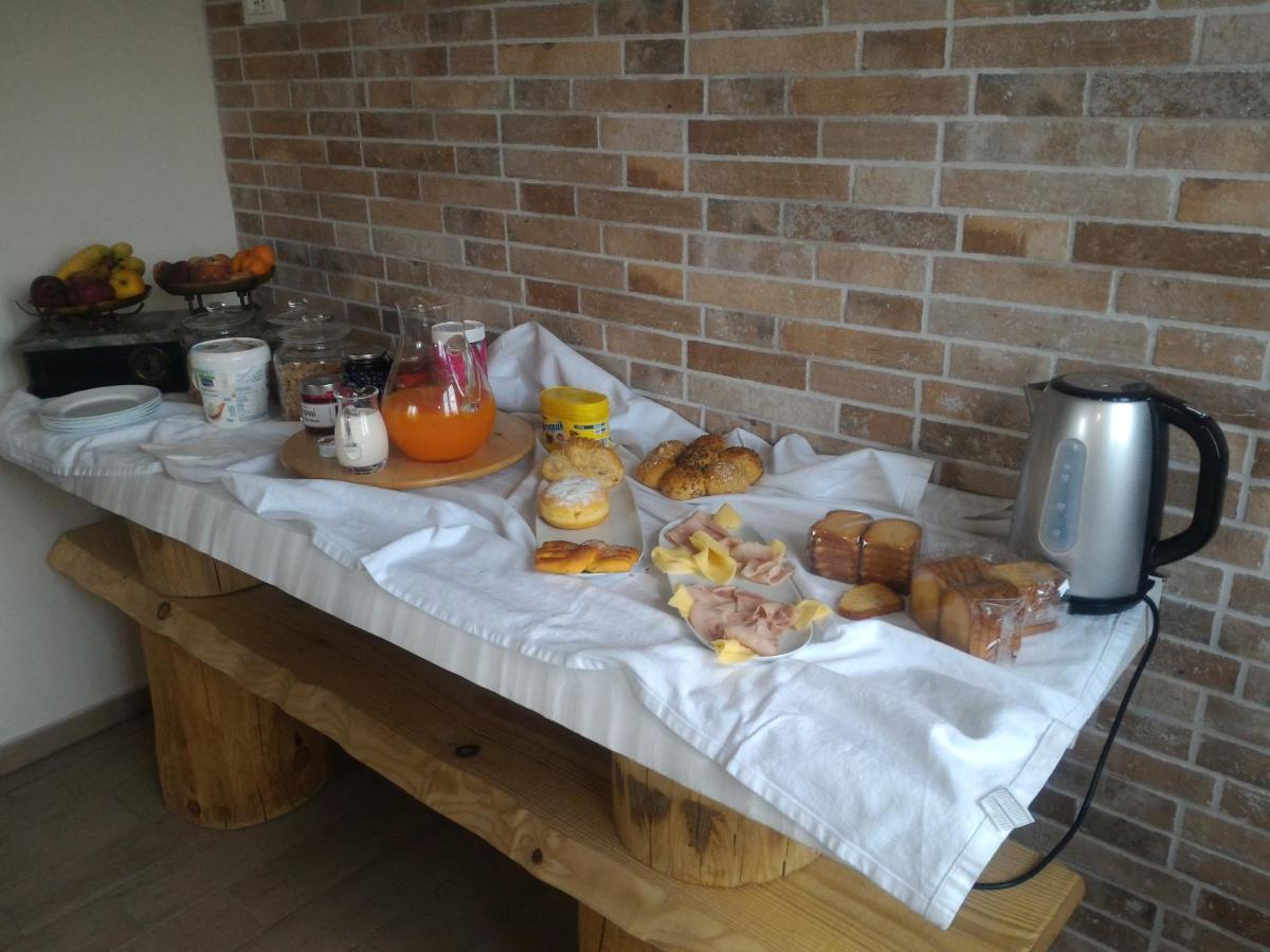 Domus Florio - Humanitas Rozzano Bed & Breakfast Пиеве Емануеле Екстериор снимка