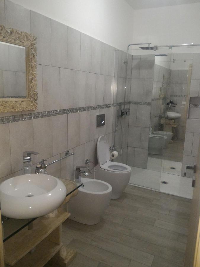 Domus Florio - Humanitas Rozzano Bed & Breakfast Пиеве Емануеле Екстериор снимка