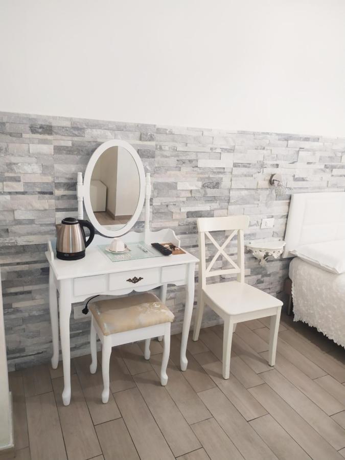 Domus Florio - Humanitas Rozzano Bed & Breakfast Пиеве Емануеле Екстериор снимка