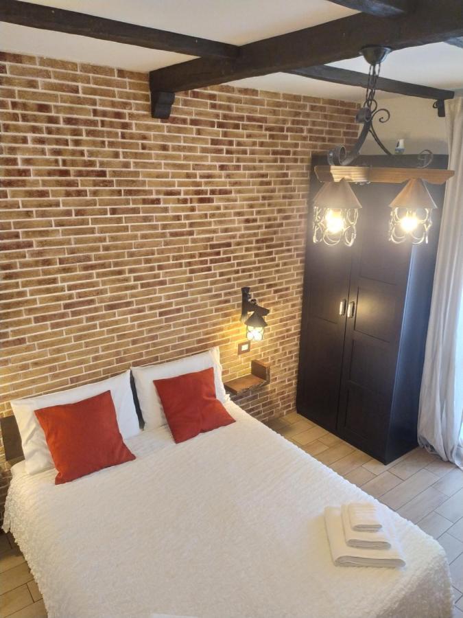 Domus Florio - Humanitas Rozzano Bed & Breakfast Пиеве Емануеле Екстериор снимка